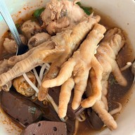 ร่มไม้บุฟเฟ่ต์