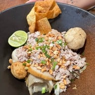 เจริญเส้น 查龙森 เตี๋ยวต้มยำหมู
