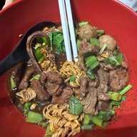 Pantip Food Lounge พันธุ์ทิทย์ แอท งามวงศ์วาน