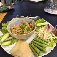 บ้านชายน้ำ