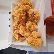 ไก่ทอดยูชิก เดอะพร้อม ดินแดง 001