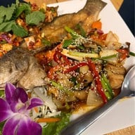 บ้านชายน้ำ