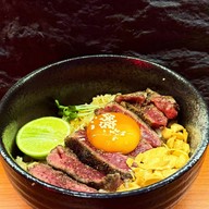 GOHAN ごはんโกฮังข้าวหน้าเนื้อญี่ปุ่น ฉลอง