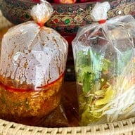 เมนูของร้าน ขนมจีนน้ำเงี้ยว อร่อยเริ่ด