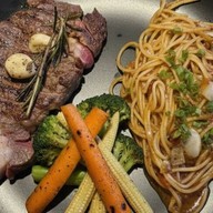 STATION 88 - ข้าวเนื้อออส & สเต็ก