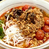 เมนูของร้าน ขนมจีนน้ำเงี้ยว อร่อยเริ่ด