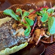 เมนูของร้าน อำแดงไต้ฝุ่น พระราม 3