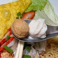 เกี๊ยวปลาเสวย กังทงเฮง