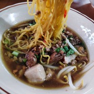 เมนูของร้าน ก๋วยเตี๋ยวบ้านแม่ หัวทุ่ง นครปฐม สาขา 1 หัวทุ่ง นครปฐม