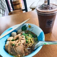 เมนูของร้าน ก๋วยเตี๋ยวบ้านแม่ หัวทุ่ง นครปฐม สาขา 1 หัวทุ่ง นครปฐม