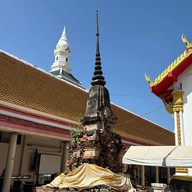 วัดนางพญา