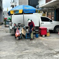 คุณป้าน้ำชง BTS สนามเป้า Exit 3