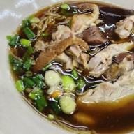 เมนูของร้าน เซี๊ยะก๋วยเตี๋ยวเป็ด พระราม 4