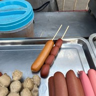 ลูกชิ้นปิ้ง BTS สนามเป้า ทางออก 3