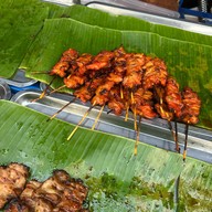 หมูปิ้ง ไก่ปิ้ง BTS สนามเป้า