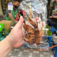 หมูปิ้ง ไก่ปิ้ง BTS สนามเป้า