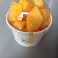 เมนูของร้าน Happy two do  ผลไม้สดปอก พร้อมทาน ซอยโชคชัยร่วมมิตร