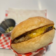 เมนูของร้าน Jasper Burger ประชาสรรค์