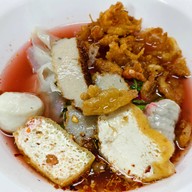 เกี๊ยวปลาเจ้ย้ง สาขา 1