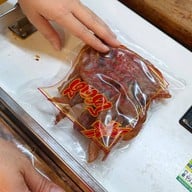 ร้านโชคดี เบ้ไฮ้ลิ้ม วงเวียน22 หมูหยองโชคดี สาขาวงเวียน22