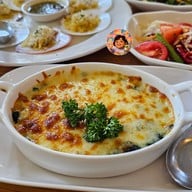 WanDeeDee Cafe X Restaurant