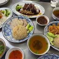 ตั๋นโบ ข้าวมันไก่เยาวราช (สาขาสุทธิสาร) สุทธิสาร