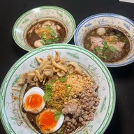 รสข้น ก๋วยเตี๋ยวเนื้อไทยวากิว บางแสน