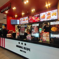 บรรยากาศ KFC เดอะฟอร์เรสท์ พหลโยธิน