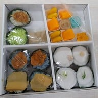 เมนูของร้าน ขนมไทยเก้าพี่น้อง ตลาด อตก.