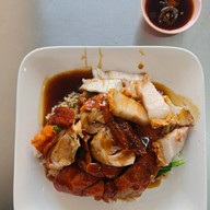 สมชายเป็ดย่าง