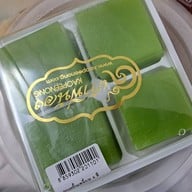 เมนูของร้าน ขนมไทยเก้าพี่น้อง ตลาด อตก.