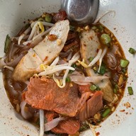 ป้าพรก๋วยเตี๋ยวหมูสูตรโบราณ พระนครศรีอยุธยา