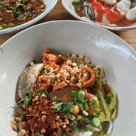 ป้าพรก๋วยเตี๋ยวหมูสูตรโบราณ พระนครศรีอยุธยา