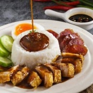 ข้าวหมูแดงหมูกรอบ นายพล อาคารนิรมิต เขาสามยอด ลพบุรี