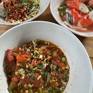 ป้าพรก๋วยเตี๋ยวหมูสูตรโบราณ พระนครศรีอยุธยา