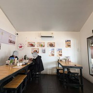 โต้งข้าวหมูแดง กาญจนาภิเษก-โลตัสพลัสมอลล์