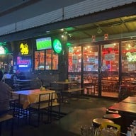 The Factory Original 90 Bar & Restaurant ไม่มี