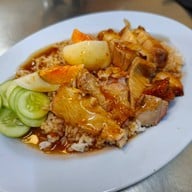 ร้านนายฉั้ว