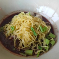 เมนูของร้าน ก๋วยเตี๋ยวเรือ ทีเด็ดท่ามะกา