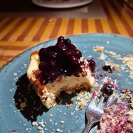 100 East โรงแรมอนันตรา