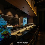 CUTTS Thonglor เอกมัย