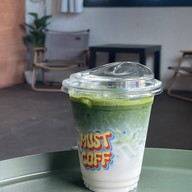 เมนูของร้าน mustcoff. Sriracha