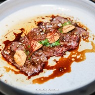 CUTTS Thonglor เอกมัย