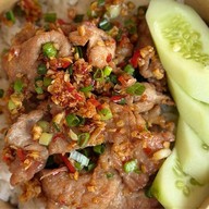 กระเพราซิ่ง 🛵 กรีกโยเกิร์ต & ผลไม้ปอก