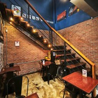 บรรยากาศ For Foo Cafe' ฟอร์ฟู่คาเฟ่ ถนนหลักเมือง จังหวัดสุรินทร์