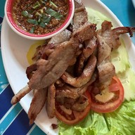 ไก่ย่างระเบียบ เขาสวนกวาง ในเมือง