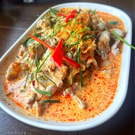 ริมผา ลาภิน