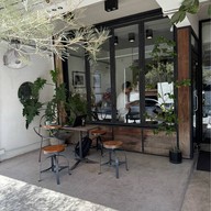 Omnia Cafe