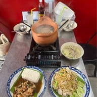 เกาเหลาเลือดหมูพลังม้า(ศรีนครินทร์) สาขาศรีนครินทร์