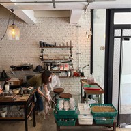 Omnia Cafe